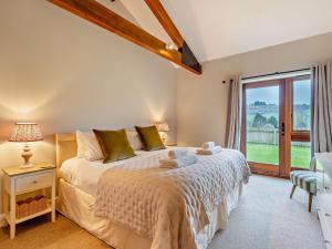 3 Bed in Sherborne oc-44051