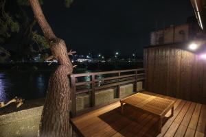 Kyoto Kamogawa Tamami Luxury Riverside Machiya