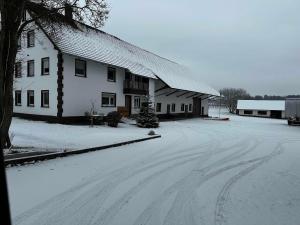 Ferienwohnung Ellenweiler bis 10 P