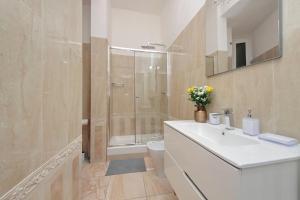 Interno 5 elegante residenza per 10 pax vicina a Colosseo e Santa Maria Maggiore