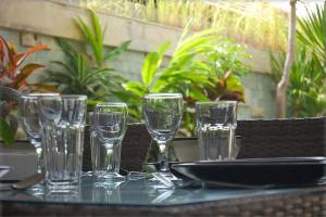 3 BR, 250 Sqmt villa, Terrace, 10 min Available