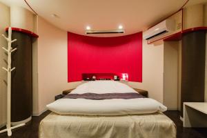 HOTEL BLACK BOX Gifuhashima -Adult Only- LOVE HOTEL