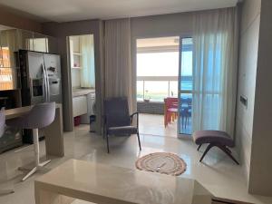 Apartamento com vista para o mar e banheira
