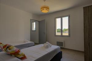 Villa de plain-pied au centre du village avec piscine privée