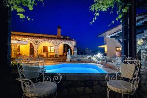 Saltos Village House - Peaceful Poolside Retreat