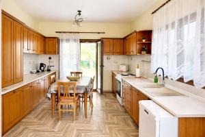 Saltos Village House - Peaceful Poolside Retreat