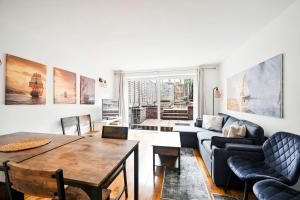 Spacious 5-Bedroom Family Home in Greenwhich