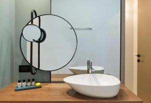 LYO II Boutique Suites