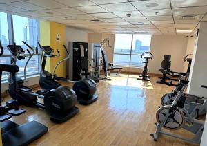 Modern 1BR Marina 3mins walk to JBR Beach & Tram
