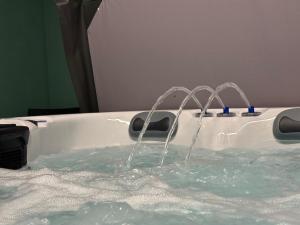 Romantic getaway with private hot tub