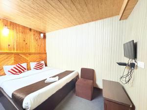 The Valentino Hotel & Restaurant Darjeeling Five Minutes Walking Distance From The Mall Road With Kangchenjunga Mountain View