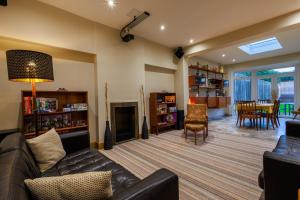 Amazing Kitchen and Huge Garden - 20 min to Centre