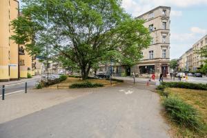 Apartament z 2 Sypialniami i Oddzielną Kuchnią w Centrum Wrocławia na 4 Pietrze by Noclegi Renters
