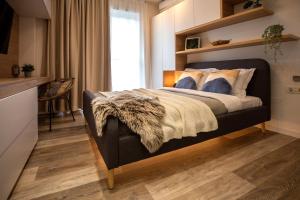 Sophisticated Comfort in the Heart of the City - Romana Square Living