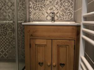 Studio cabine 4 pers 2* exposé Sud, terrasse et parking - FR-1-263-72