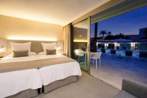 Sanom beach Resort by youRoom Only Adults