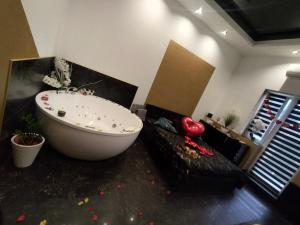 Apartament Złoty z Jacuzzi