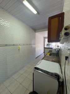 Casa com 3 quartos em condomínio com piscina