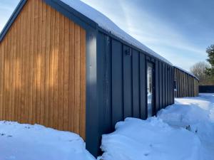 Trijų namelių uostas