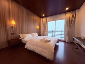 The Emili Hotel & Restaurant With Mountain View Parking Facility Near Giddha Pahar View Point