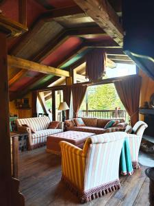 Hostdomus - Imperial Chalet 1