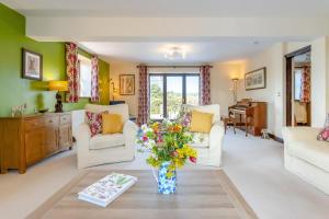 2 Bed in Llangorse oc-t30290