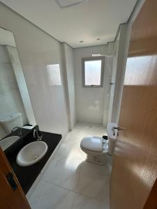 Apto 4 Dormitórios com vista mar, wifi, Netflix, área gourmet, ar condicionado