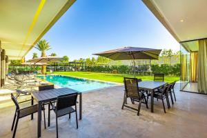 Hidaya Villa - Heated Pool, Padel , Spa & Gym