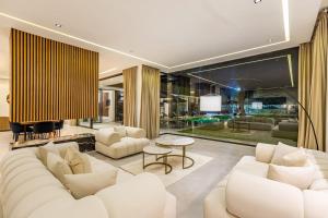 Hidaya Villa - Heated Pool, Padel , Spa & Gym