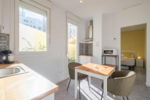 Marvellous Apt with a Large Private Terrace