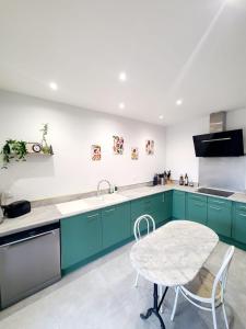 Charming Family Home with Pool LIsle-sur-la-Sorgue