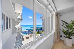 Ocean Front Stunning View 2 BR apartment