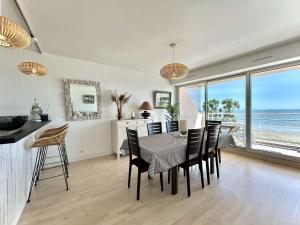 LB513-001 - Appartement FACE MER - 2 pièces cabine-4 couchages - traversant - LA BAULE