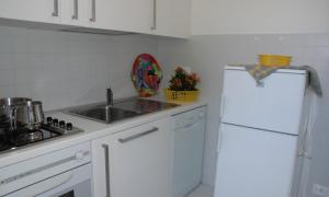 Spacious villa with garden and garage