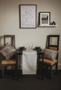 Stylish Ground-Floor Flat with Private Parking