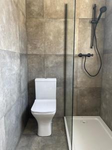 Stylish Ground-Floor Flat with Private Parking