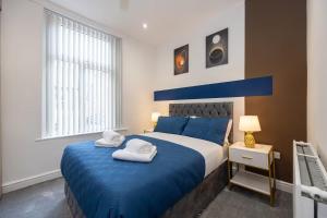 Modern & Spacious 4-Bedroom Home, Family & Contractor Friendly, Manchester