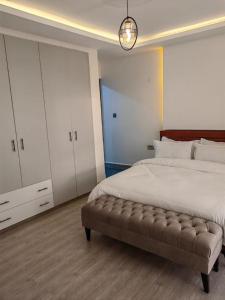 BlowSuites Furnished Apartments