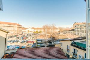 GuestHost - The Booklover Apartment