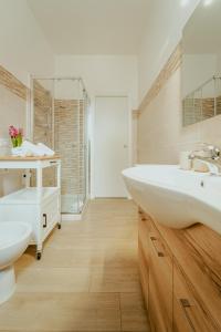Essential White Apartment