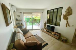 Bright apartment with pool in Roquebrune