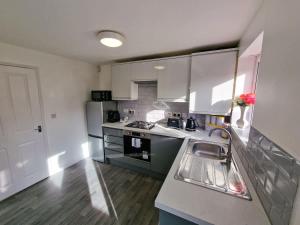 3 Bed Close to City Centre City SuperHost