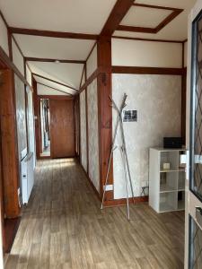 Athlone country house with lake access