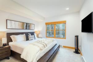 Bear Creek Lodge 201 condo