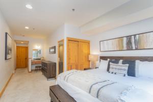 Bear Creek Lodge 201 condo