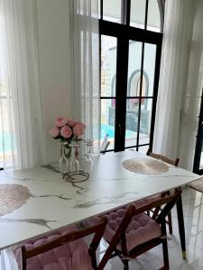 N&C Mountain Pool Villa Huahin