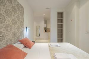 Chic & Comfortable Apartment, Private Terrace