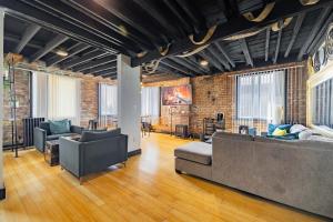 Spacious Home | Steampunk Style & Modern Comfort