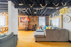 Spacious Home | Steampunk Style & Modern Comfort