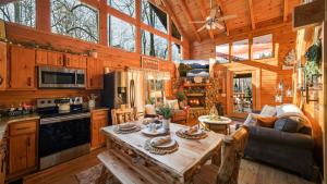 Smoky Hollow Hideaway